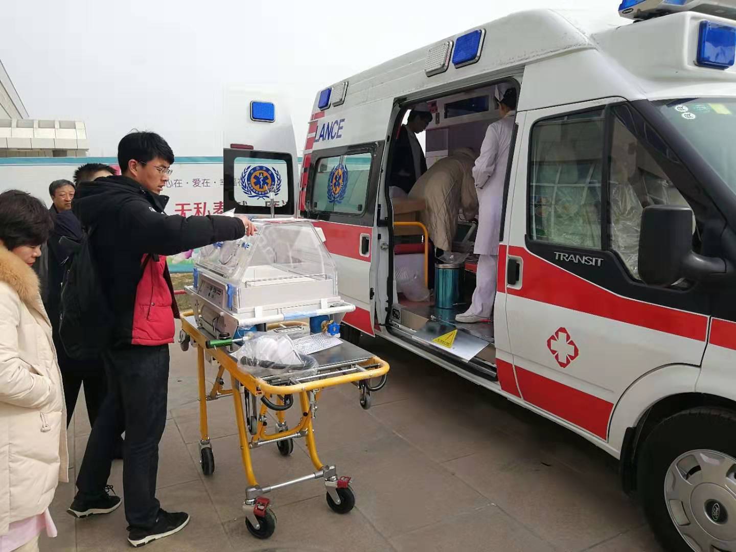波密县救护车转院